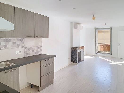 Appartement à vendre 137 000 € 3 pièces 2 chambres 56 m² Étage 3/4 Ancien Hôpital Béziers 34500