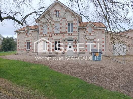 Maison à vendre 213 000 € 5 pièces 4 chambres 140 m² 3 188 m² de terrain Saint-Germain-de-Vibrac 17500