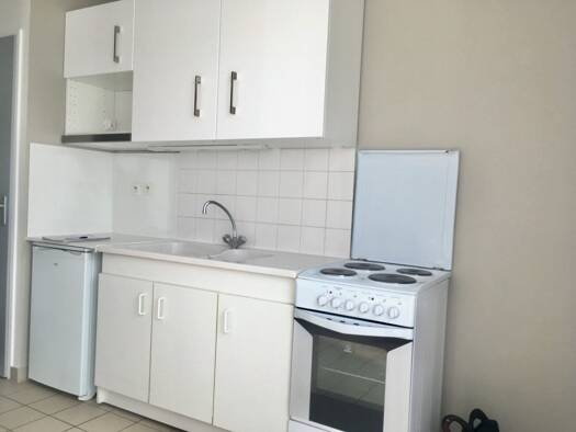 Appartement à louer 495 € 1 pièce 26,8 m² RDC dès le 07/06/2026 Saint Germain-Les Halles Amiens 80000