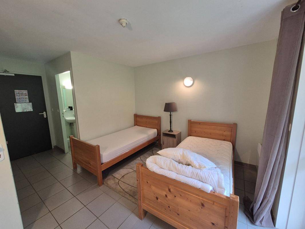 Maison à vendre, 3712m², SAINT YRIEIX LE DEJALAT