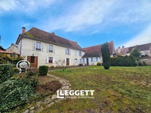 Maison à vendre 214 000 € 8 pièces 4 chambres 200 m² 1 371 m² de terrain Le Veurdre 03320