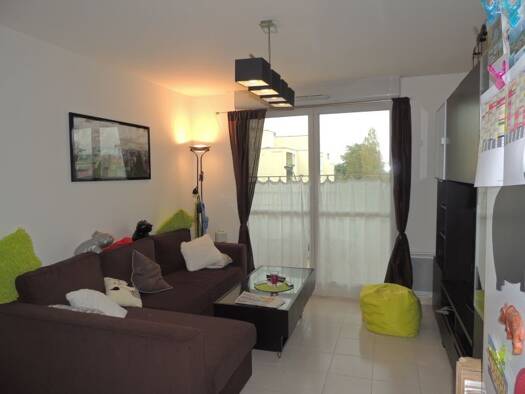 Appartement à louer 878 € 2 pièces 1 chambre 36 m² Étage 2/4 Centre Ville St Cyr l Ecole 78210