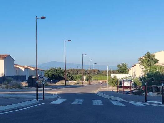Terrain constructible viabilisé à vendre 50 000 € 263 m² de terrain Centre Ville Laudun-l'Ardoise 30290