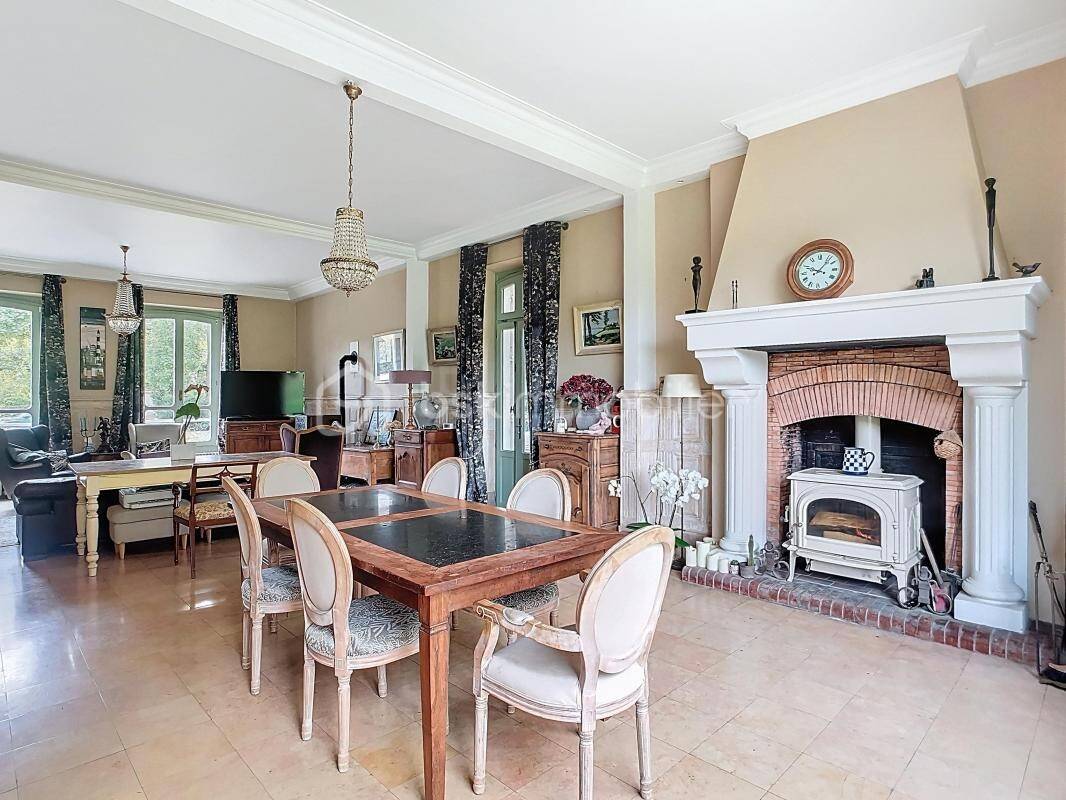 Maison à vendre, 243m², GERMIGNY L'EVEQUE
