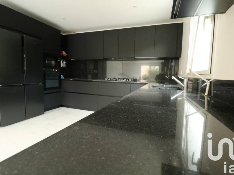 Maison à vendre, 148m², BUSSY SAINT GEORGES