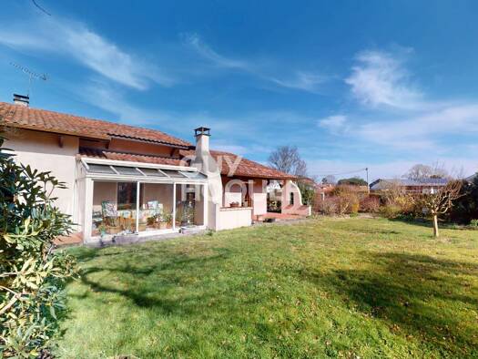 Maison de plain-pied à vendre 385 000 € 4 pièces 3 chambres 136 m² 1 577 m² de terrain Magescq 40140