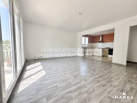 Appartement à louer 1 500 € 4 pièces 3 chambres 81 m² 4ème étage Bois de la Grange-Village de Lognes Lognes 77185