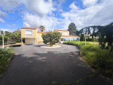 Villa à vendre 674 000 € 7 pièces 4 chambres 219 m² 1 888 m² de terrain Abeilhan 34290