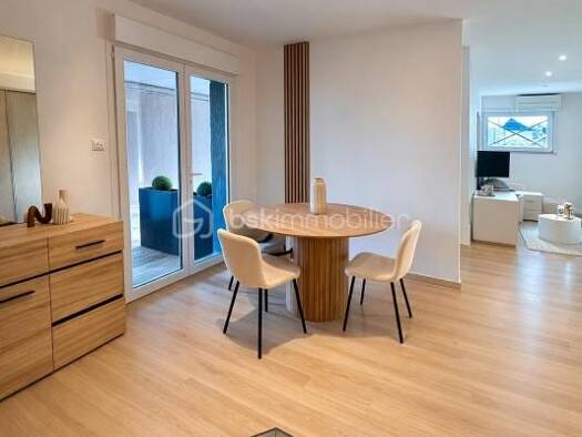 Appartement à vendre 116 000 € 4 pièces 2 chambres 90 m² RDC/2 Betting 57800