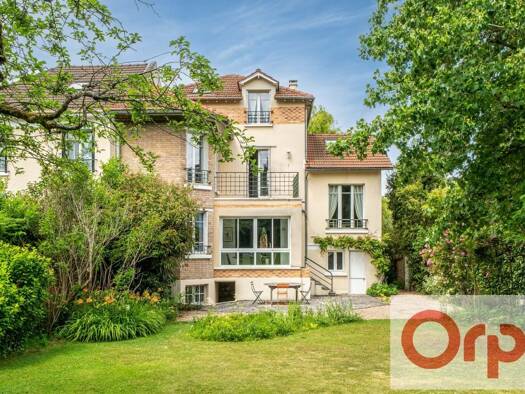 Villa à vendre 1 349 000 € 7 pièces 6 chambres 175 m² 882 m² de terrain Verdun Viroflay 78220