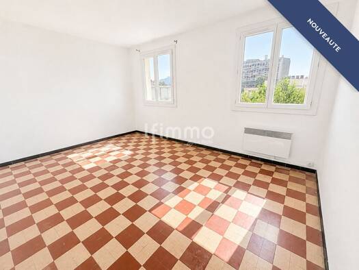 Appartement à vendre 119 000 € 3 pièces 2 chambres 50 m² Étage 4/10 Sainte Marguerite Marseille 9ème arrondissement 13009