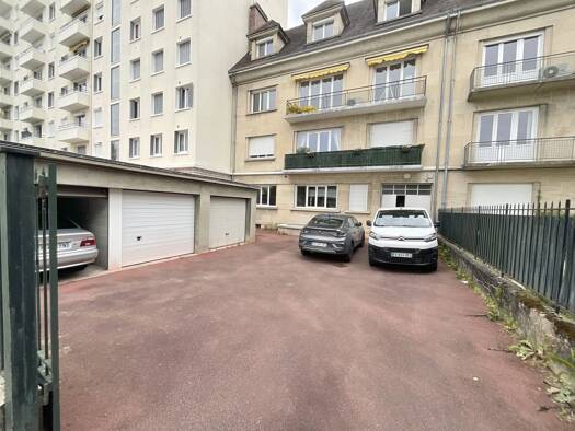 Immeuble à vendre 530 000 € 345 m² Cathédrale Troyes 10000