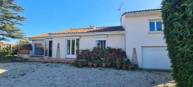 Maison à vendre 234 900 € 5 pièces 4 chambres 136 m² 1 215 m² de terrain Cugand 85610