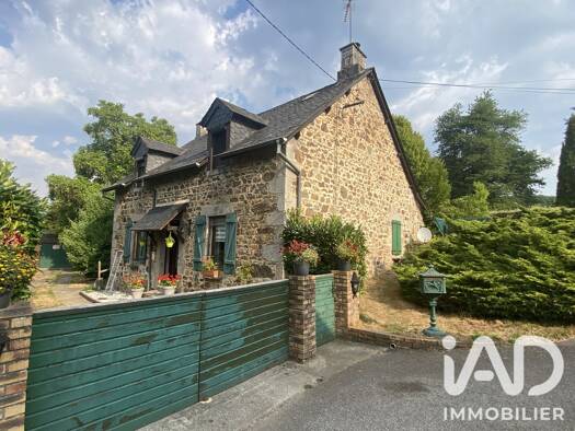 Maison à vendre 185 000 € 6 pièces 3 chambres 140 m² 4 647 m² de terrain Saint-Angel 19200