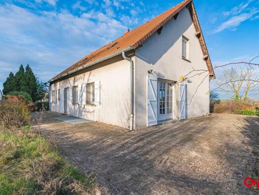 Maison à vendre 330 000 € 6 pièces 4 chambres 156 m² 3 342 m² de terrain Mont-sur-Courville 51170