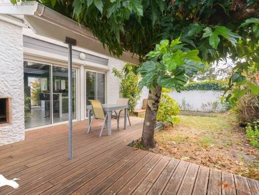 Maison de plain-pied à vendre 390 900 € 4 pièces 2 chambres 80 m² 294 m² de terrain Centre Ville Mérignac 33700