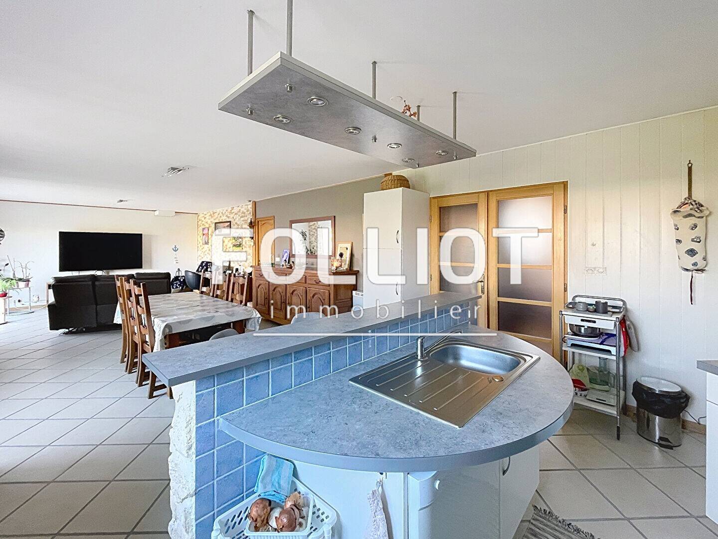 Maison à vendre, 187m², VILLONS LES BUISSONS