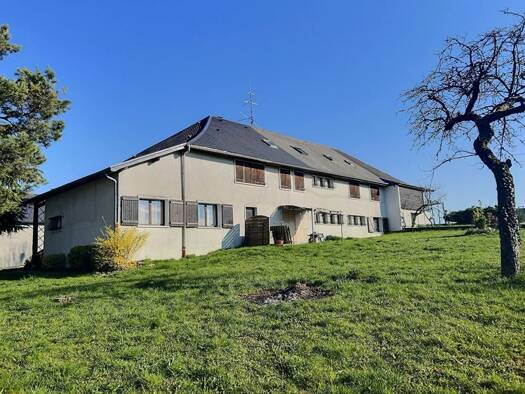 Maison à vendre 728 000 € 12 pièces 8 chambres 349 m² 1 981 m² de terrain Rumilly 74150