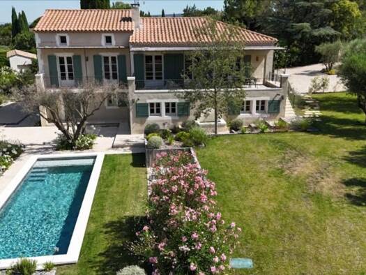 Maison à vendre 1 790 000 € 7 pièces 5 chambres 300 m² 2 100 m² de terrain Fontvieille 13990