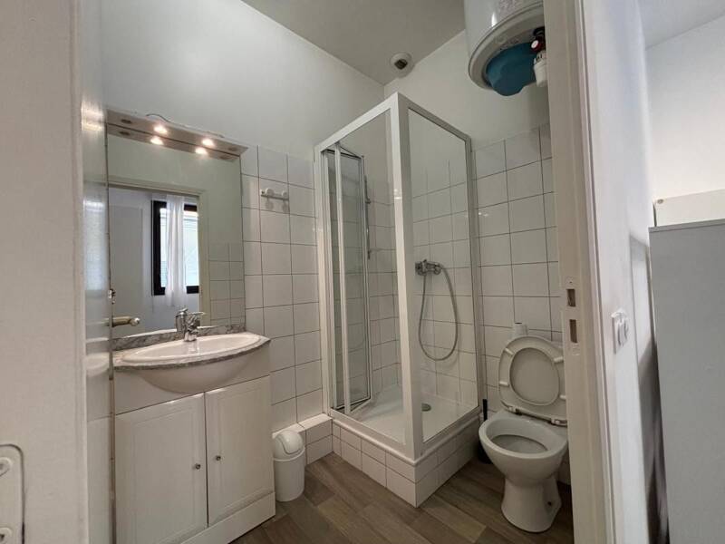 Maison à louer, 33250m², NICE