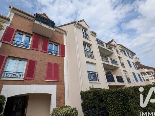 Appartement à vendre 124 000 € 1 pièce 28 m² Étage 3/3 Pavillons Sud Chilly-Mazarin 91380