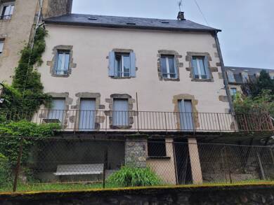 Immeuble à vendre 242 000 € 191 m² La Bourboule 63150