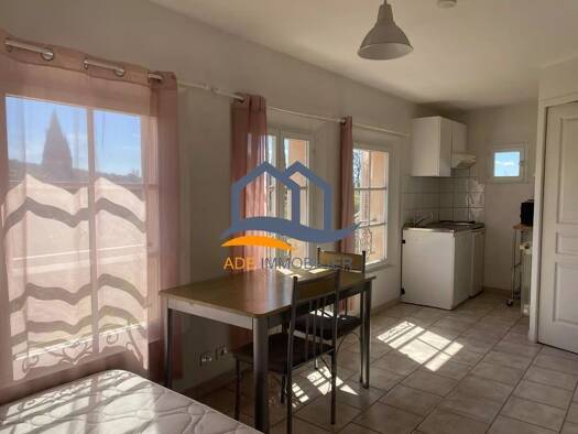Appartement à louer 440 € 1 pièce 18 m² Étage 1/1 Éguilles 13510