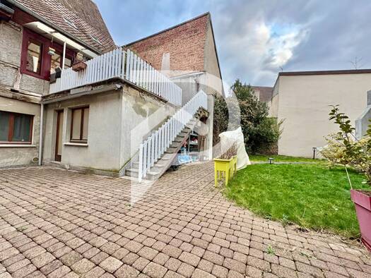 Maison de ville à vendre 318 000 € 7 pièces 3 chambres 164 m² 196 m² de terrain Rouffach 68250