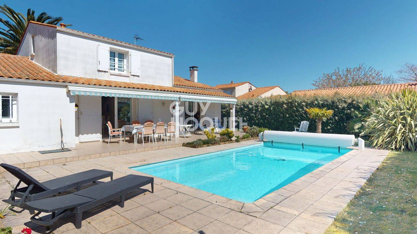 Maison à vendre, 118m², LA BREE LES BAINS