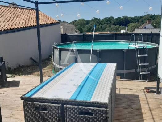 Maison de plain-pied à vendre - Première occupation 254 800 € 4 pièces 3 chambres 93,84 m² 642 m² de terrain Le Champ-Saint-Père 85540