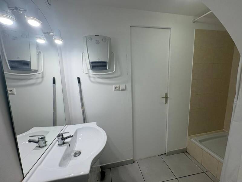 Maison à louer, 16m², NIMES