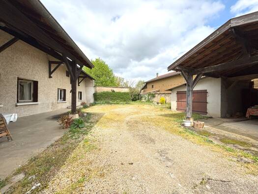 Ferme à vendre 189 000 € 6 pièces 2 chambres 90 m² 1 590 m² de terrain Grièges 01290