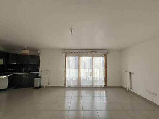 Appartement à louer 1 500 € 4 pièces 3 chambres 73 m² Étage 3/5 Plaine Marcreux Pressensé Aubervilliers 93300