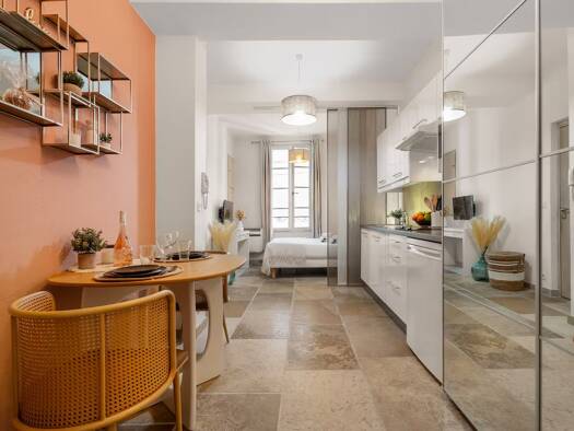 Appartement à vendre 225 000 € 1 pièce 22,48 m² Étage 1/3 Vieille Ville Antibes 06600