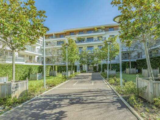 Appartement à vendre 399 500 € 2 pièces 1 chambre 47,47 m² RDC Les Petits Bois Chaville 92370