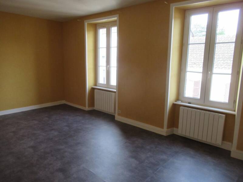 Maison à louer, 71m², SAINT YRIEIX LA PERCHE