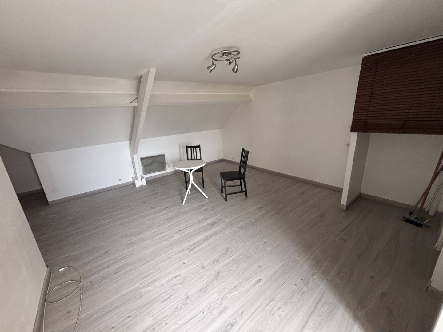 Maison à vendre, 24m², SAINTE GENEVIEVE DES BOIS