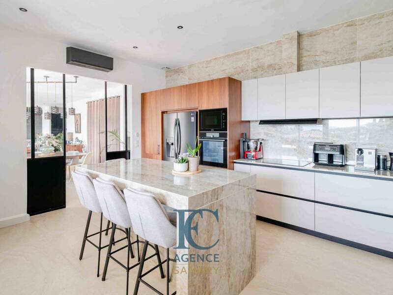 Maison à vendre, 250m², LA CADIERE D'AZUR