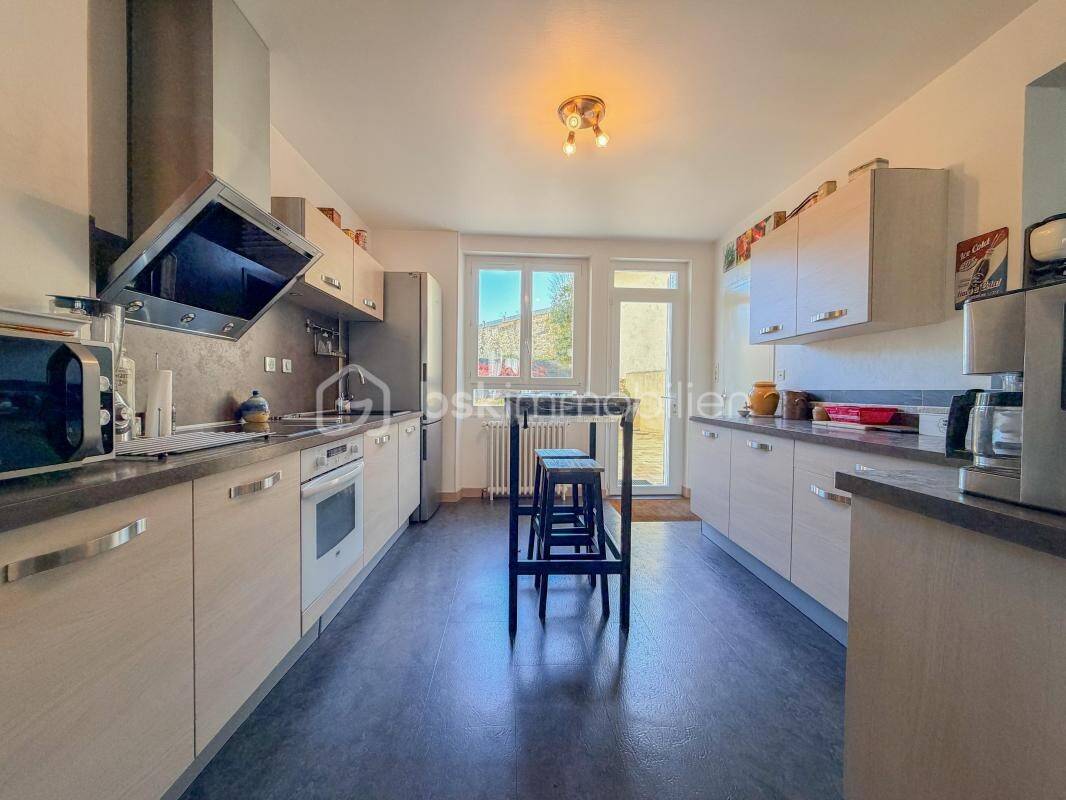 Maison à vendre, 177m², SAINT GERMAIN LES BELLES