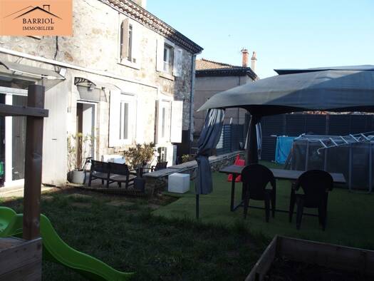 Maison de plain-pied à vendre 190 000 € 3 pièces 2 chambres 92 m² 140 m² de terrain Lamastre 07270