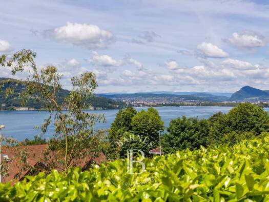 Appartement à vendre 699 000 € 3 pièces 2 chambres 60,1 m² RDC/2 Veyrier-du-Lac 74290