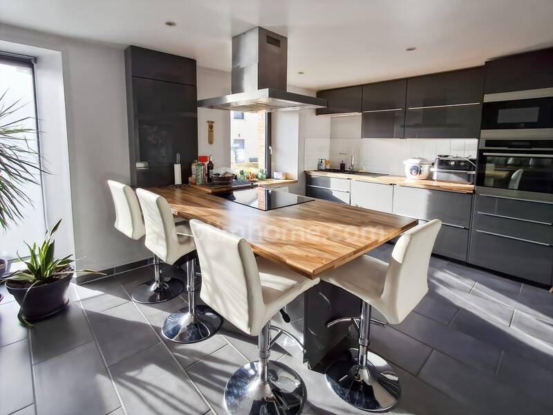 Maison à vendre, 165m², TREMBLAY LES VILLAGES