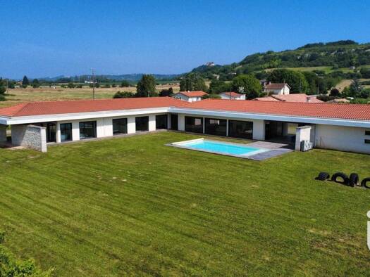 Maison à vendre 645 000 € 5 pièces 4 chambres 232,5 m² 5 752 m² de terrain Pommevic 82400