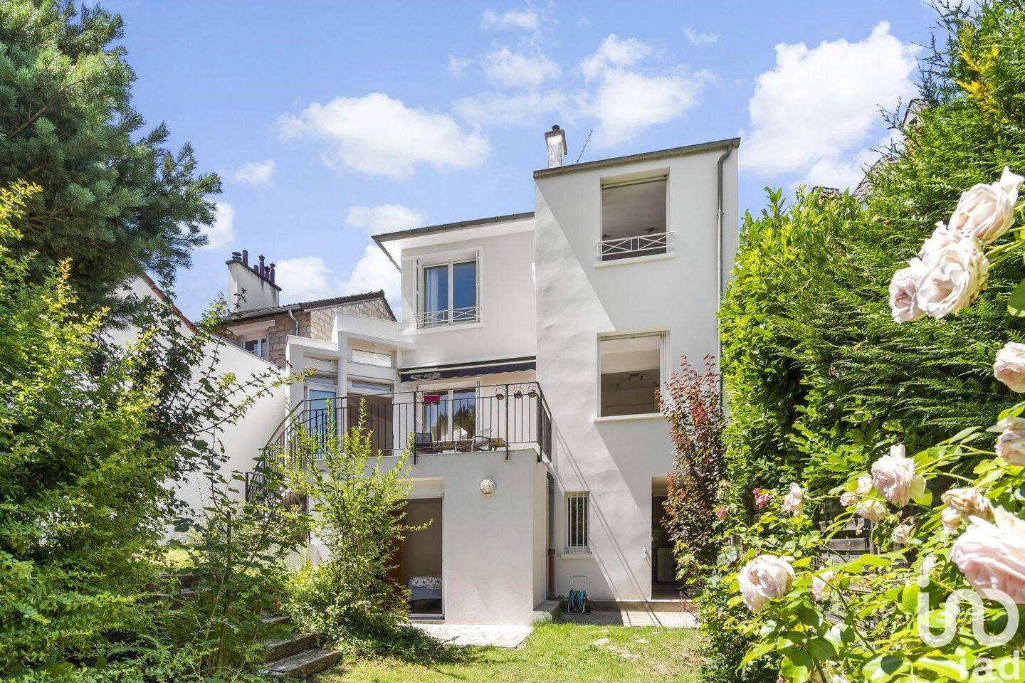 Maison à vendre, 177m², MARNES LA COQUETTE