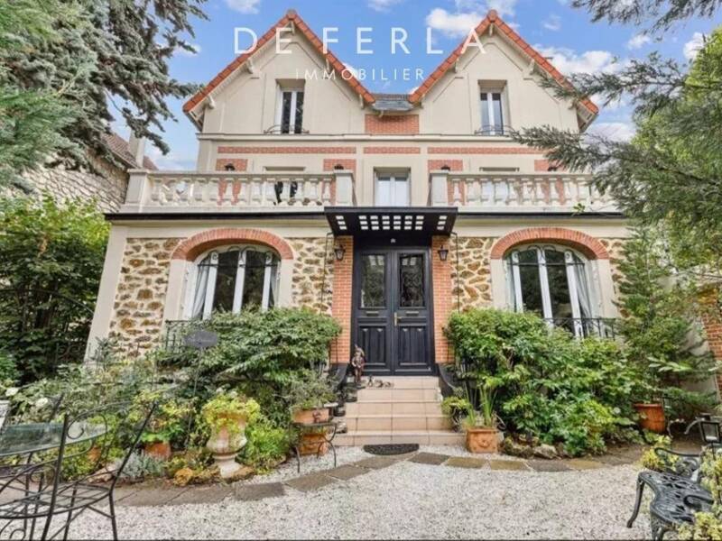 Maison à vendre, 184m², SAINT MAUR DES FOSSES