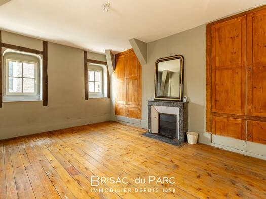 Appartement à vendre 255 000 € 4 pièces 2 chambres 90 m² Étage 3/3 Cordeliers Dijon 21000