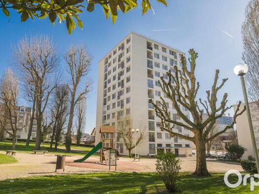 Appartement à vendre 165 000 € 4 pièces 2 chambres 73,6 m² Étage 10/10 Gare de Gagny-Henri Barbusse Gagny 93220