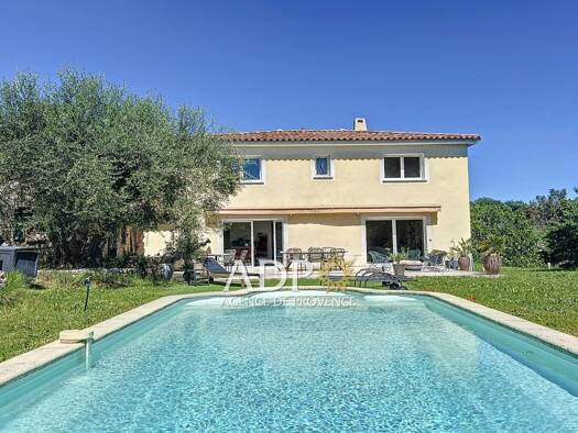 Maison à louer 3 015 € 4 pièces 3 chambres 162,2 m² 500 m² de terrain Valbonne 06560