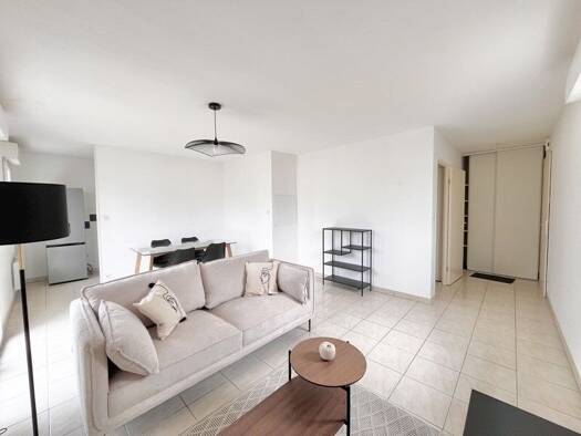 Appartement à louer 600 € 2 pièces 1 chambre 47,7 m² 1er étage Bourg de Crozon Crozon 29160