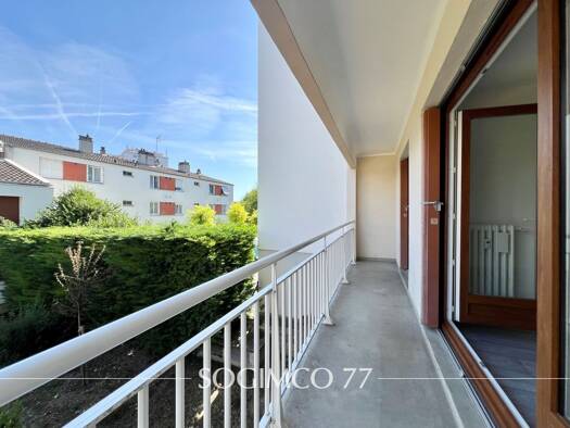 Appartement à vendre 180 200 € 3 pièces 2 chambres 57 m² Étage 1/3 Ouest Sud Thorigny-sur-Marne 77400